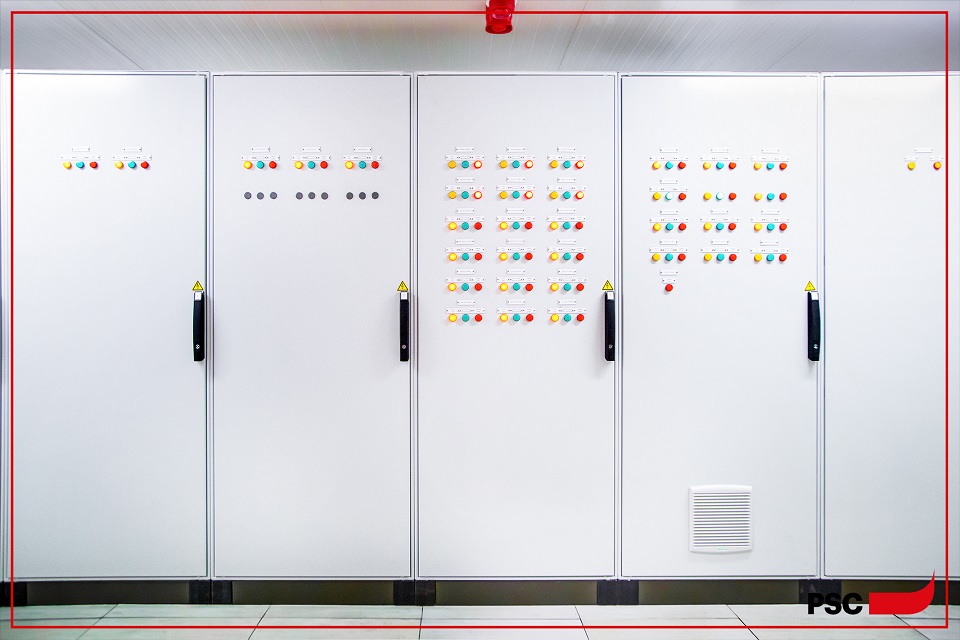 PANNEAUX DE DISTRIBUTION ÉLECTRIQUE